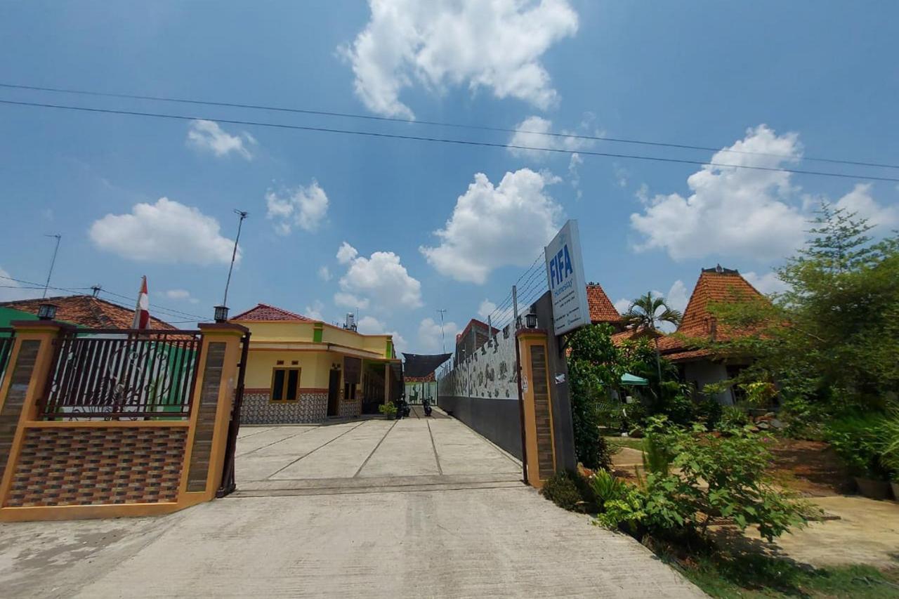 Homestay Fifa Syariah Pati Near Rsud Raa Soewondo Exterior foto